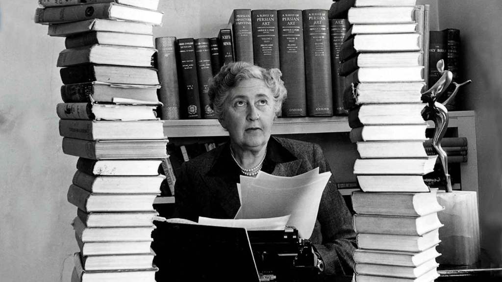Agatha Christie, la mujer que nos hace pensar las cosas de otra&nbsp;manera.