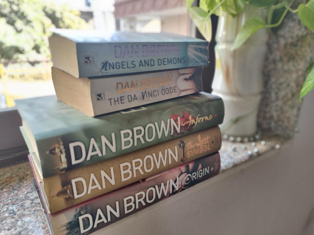 Historia, misterios y símbolos: La cronología de los libros de Dan&nbsp;Brown